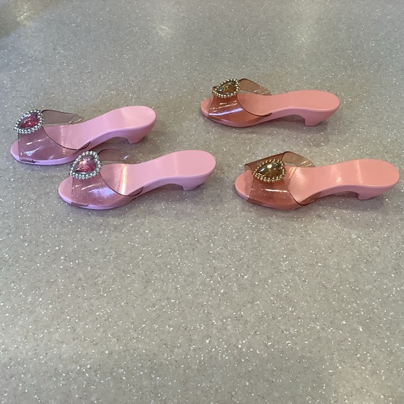 2 Pairs Barbie Dress Up Shoes For Kids Pink Slip On Heels Plastic Play Shoes - Picture 1 of 6